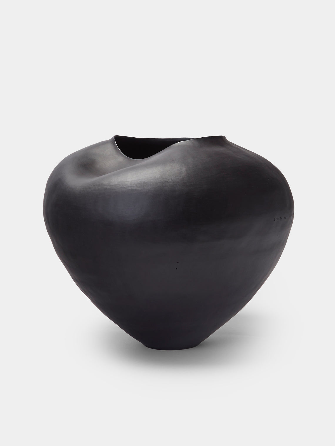 Sara Bergami - Hand-Formed Stoneware Vase - Black - ABASK - 