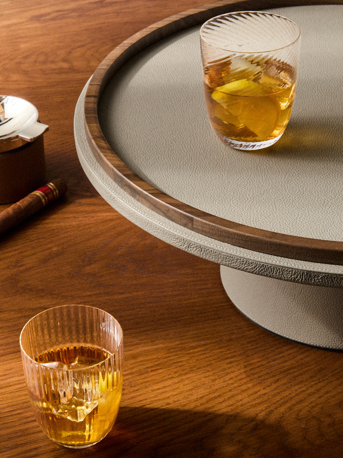 Giobagnara x Poltrona Frau - Walnut and Leather Rotating Raised Tray (19.5in/50cm) - Beige - ABASK