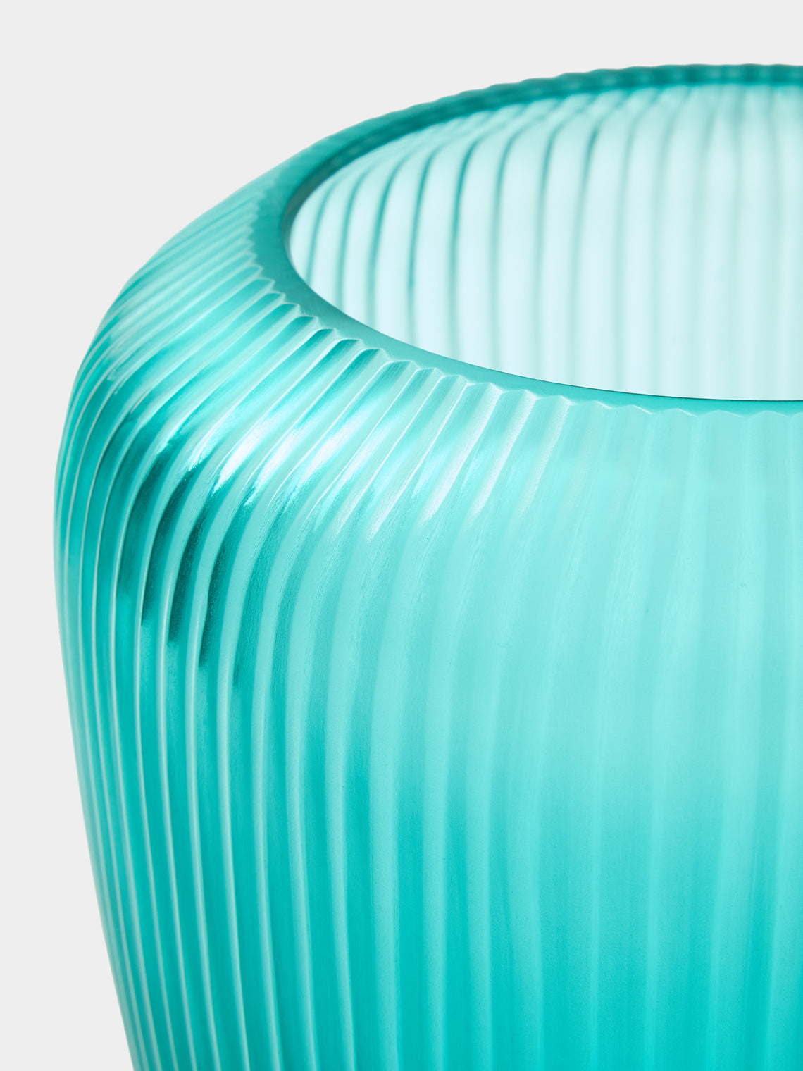 Micheluzzi Glass - Goccia Acqua Righe Hand-Blown Murano Glass Vase (9in/23cm) - Blue - ABASK