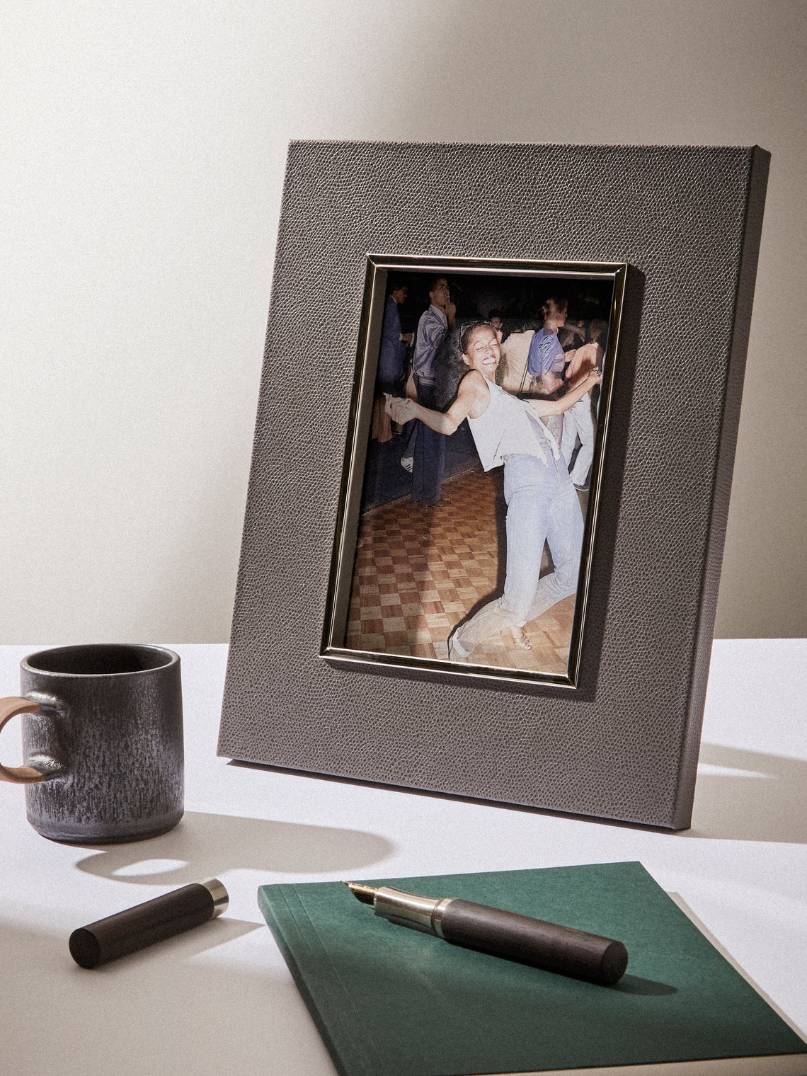 Pinetti - Leather and Silver-Plated Photo Frame (5x7") - Dark Gray - ABASK