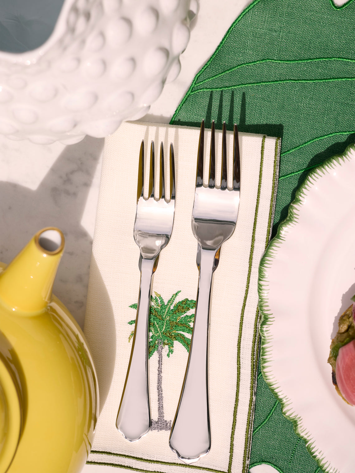 La Gallina Matta - | Set of 4 | Palm Embroidered Linen Napkins - White - ABASK