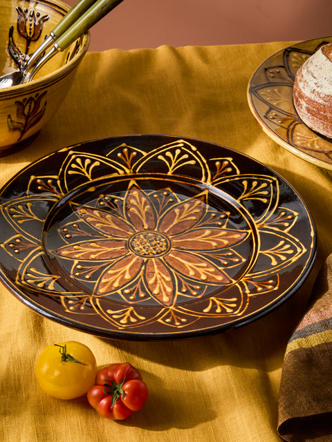 Fitch & McAndrew - Dahlias Slipware Serving Plate (13in/33cm) - Black - ABASK