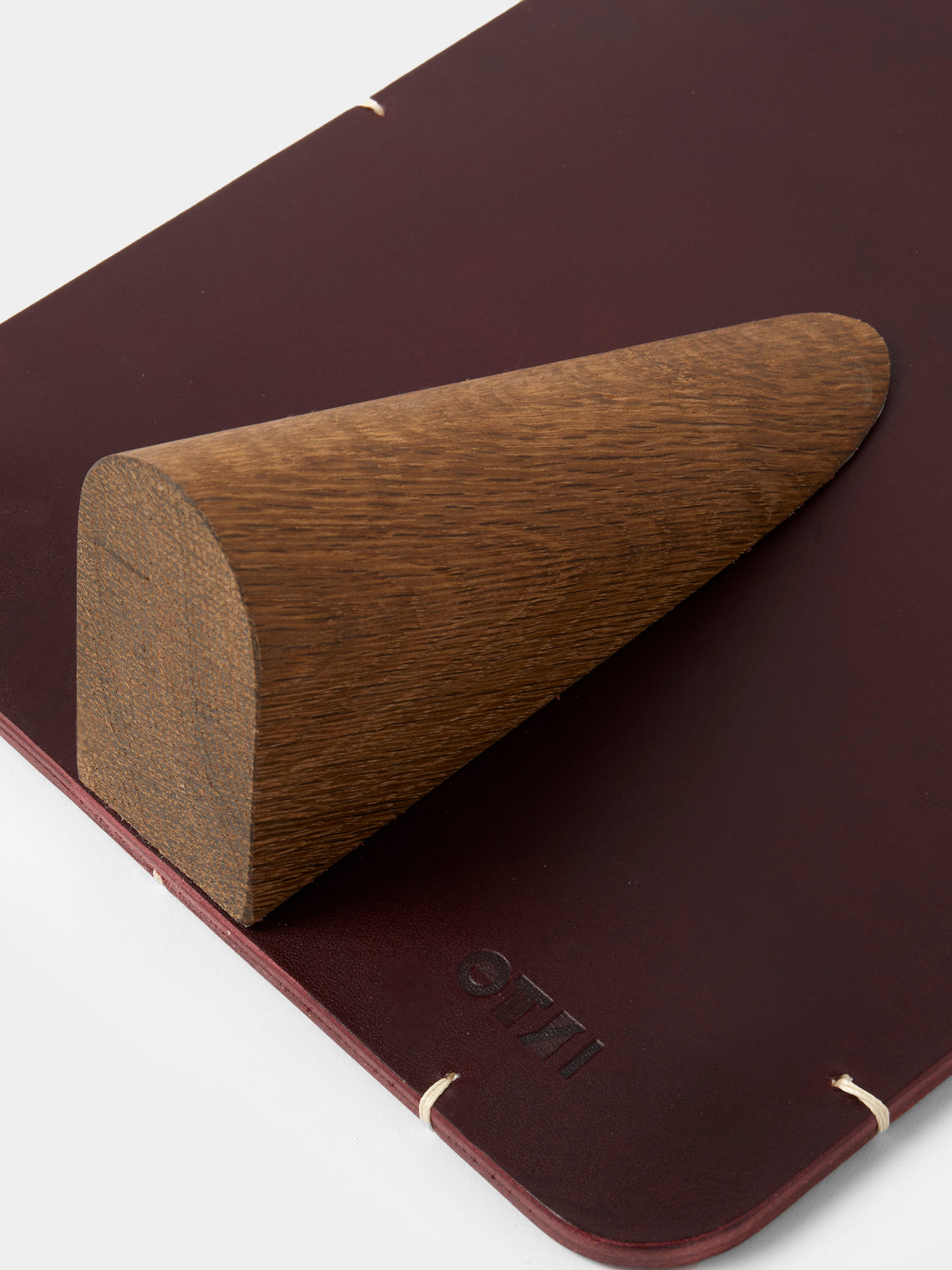 Otzi Studio - Billet Leather & Wood Photo Frame (7x5 inch Photo) - Burgundy - ABASK