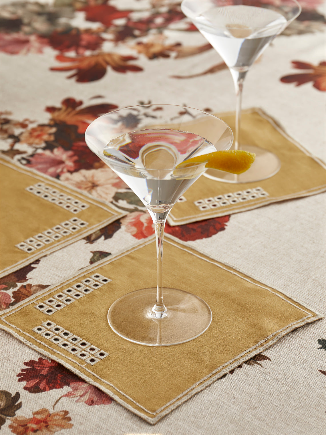 Borgo delle Tovaglie - Erica Embroidered Linen Cocktail Napkins (Set of 12) - Yellow - ABASK