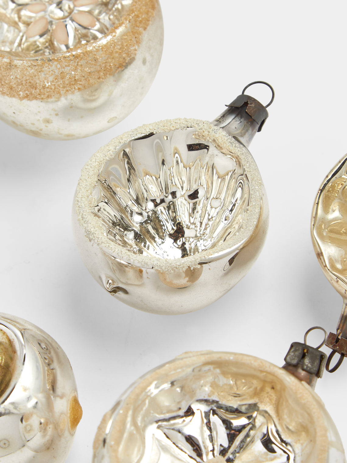 Antique and Vintage - Early-20th-Century Reflective Glass Baubles (Set of 9) - Silver - ABASK