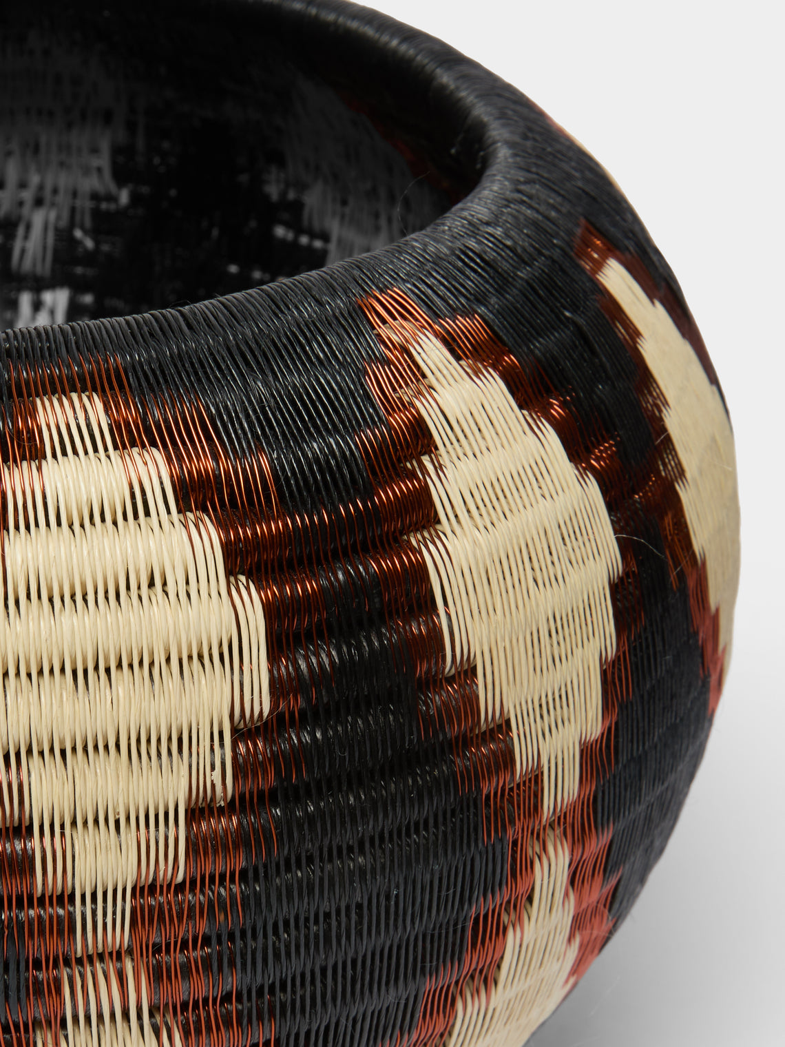 CasaLatina - Gotas Handwoven Werregue Palm Basket -  - ABASK