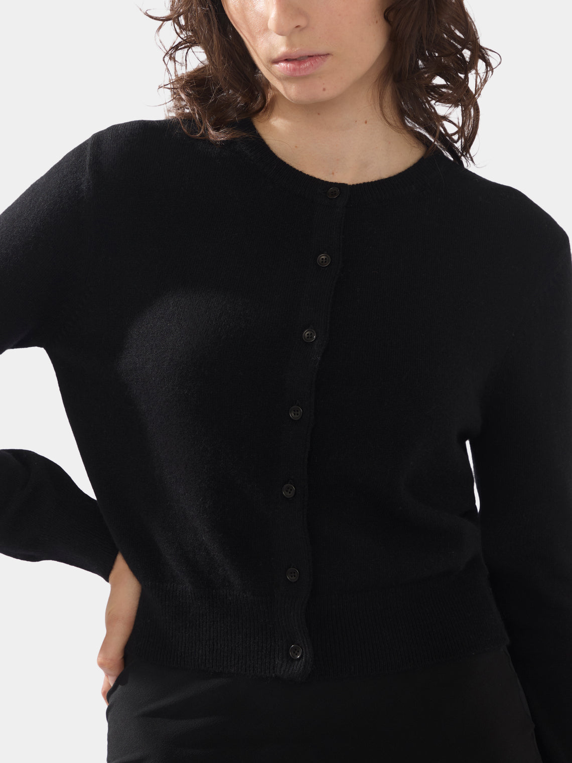 Ryan Roche - Women's Cashmere Cropped Crew-Neck Cardigan - Black - ABASK