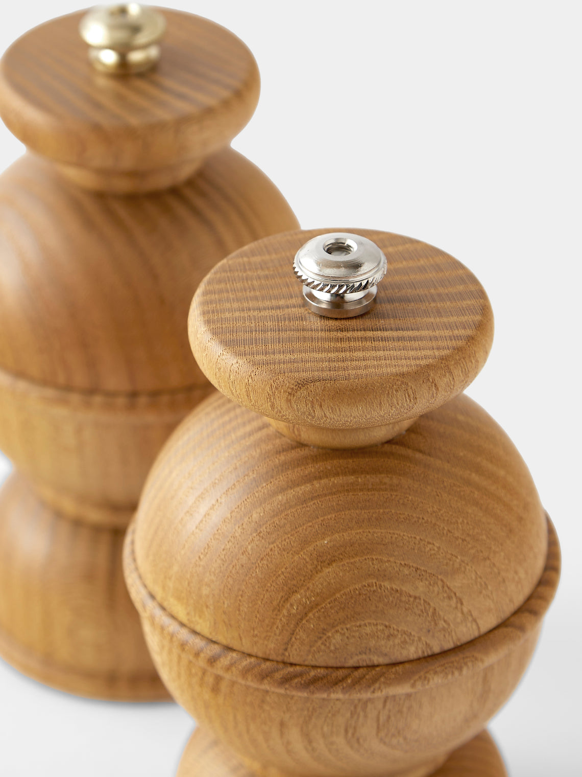 Yamani Woodworks - Hand-Turned Wood Salt and Pepper Mills (Set of 2) - Brown - ABASK