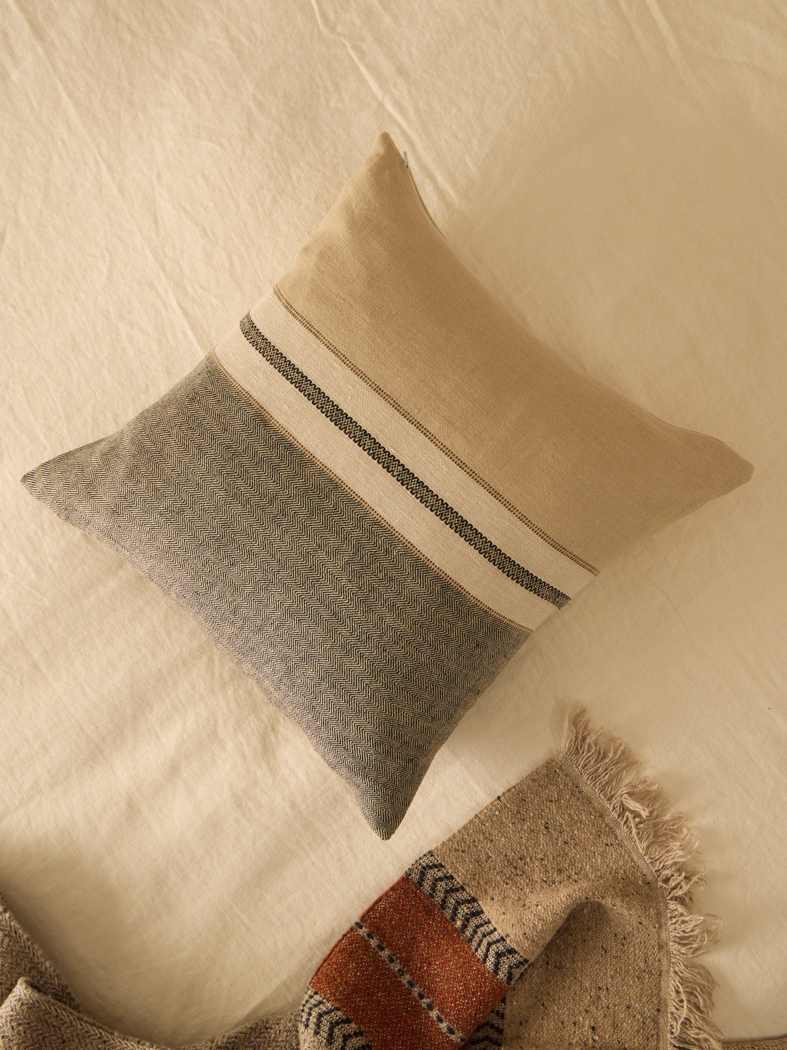 Libeco - Vourkari Belgian Linen Cushion (25in/63cm) - Cream - ABASK