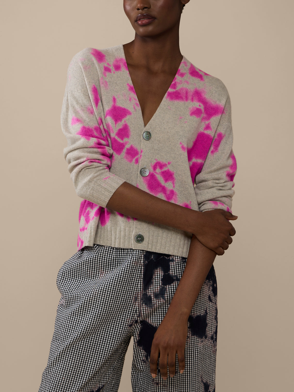 Suzusan - Madara Shibori Cashmere Seamless Short Cardigan | Size: S - Pink - ABASK