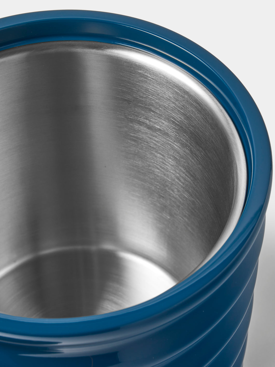 The Lacquer Company - Wiggle Lacquered Ice Bucket - Navy - ABASK