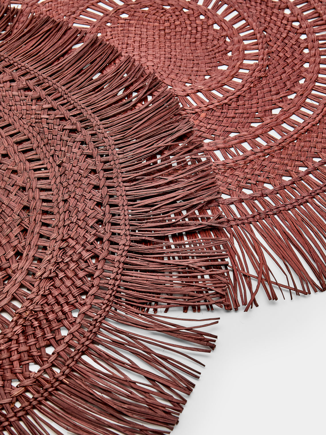 CasaLatina - Flecos Handwoven Werregue Palm Placemats (Set of 4) - Brown - ABASK