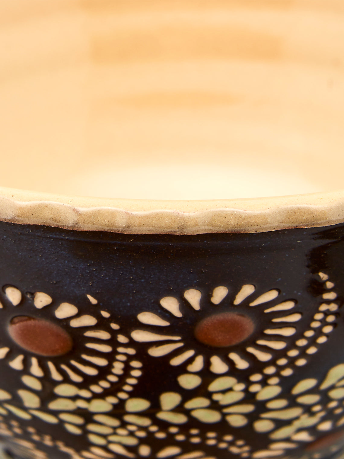 Poterie d’Évires - Flowers Hand-Painted Ceramic Small Fluted Serving Bowl - Dark brown - ABASK