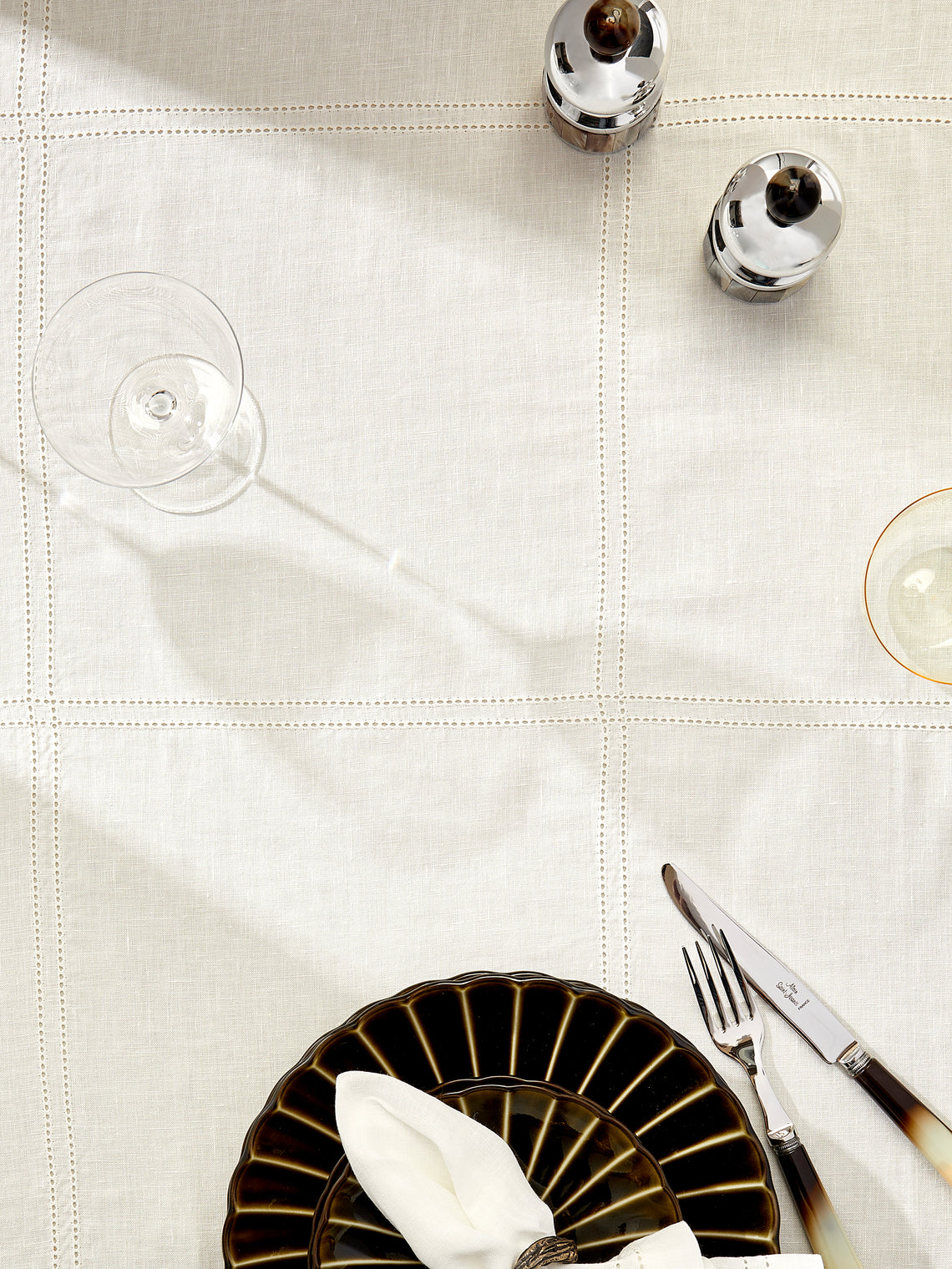Volga Linen - Double Hem-Stitch Linen Check Round Tablecloth (86.5in/2.2m) - Ivory - ABASK
