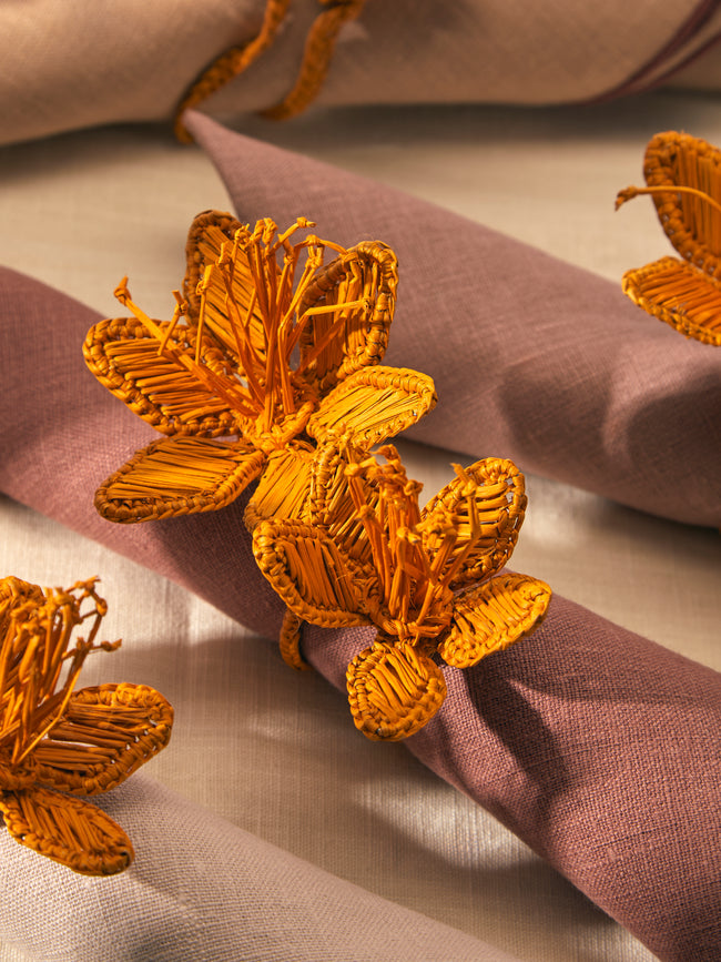 CasaLatina - Florencia Handwoven Werregue Palm Napkin Rings (Set of 4) - Orange - ABASK