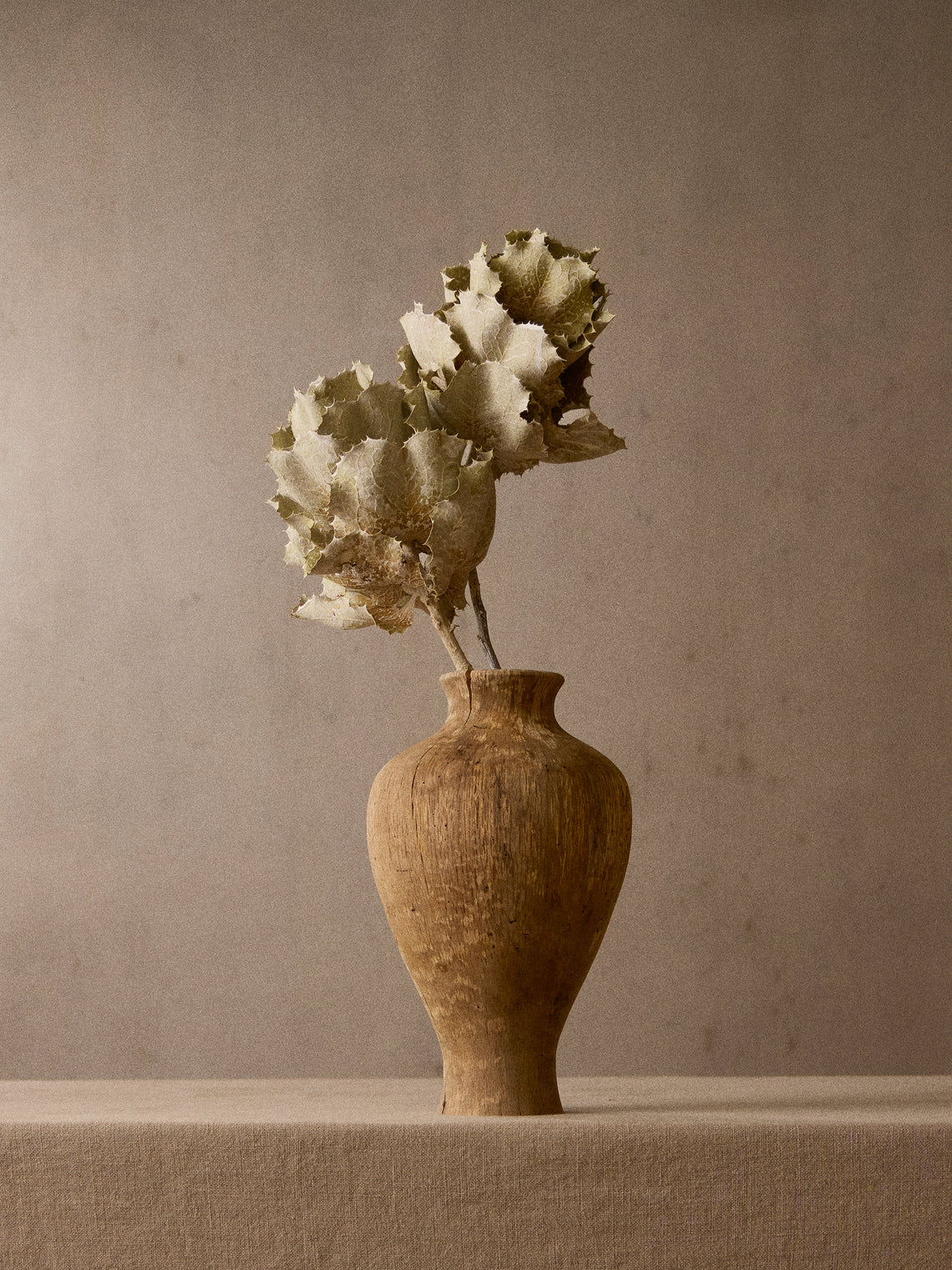 Iida Woodturning - Hand-Turned Japanese Stone Oak Earth-Finish Vase (13in/33.5cm) - Brown - ABASK