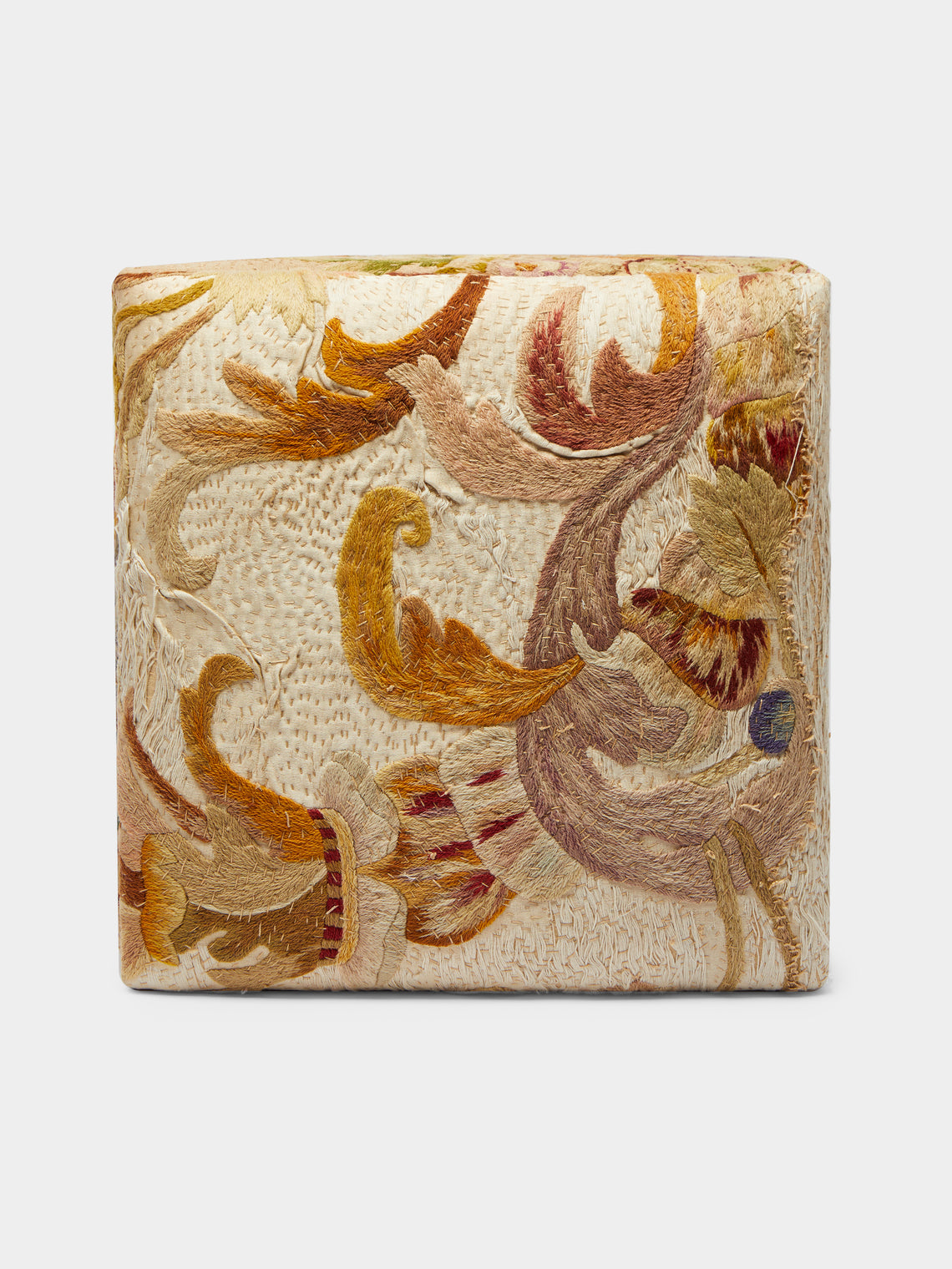 By Walid - 17th-Century Embroidered Florentine Silk Cube -  - ABASK