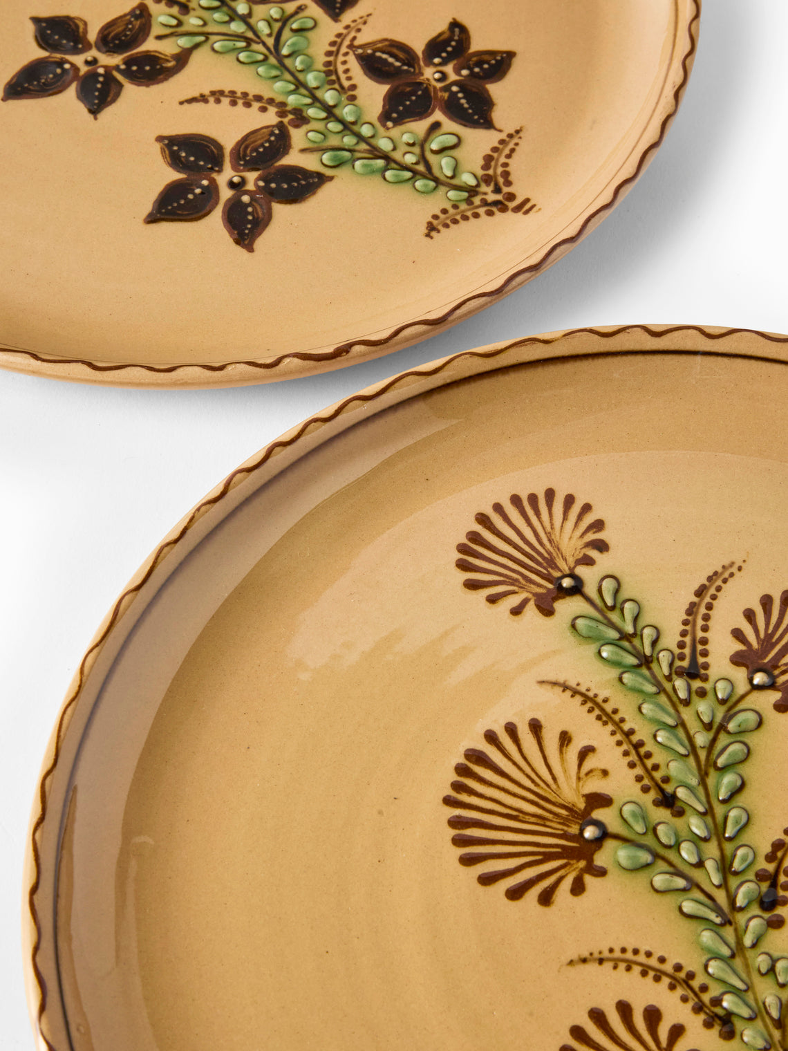 Poterie d’Évires - Flowers Hand-Painted Ceramic Dinner Plates – 9.5in/24cm (Set of 4) - Cream - ABASK