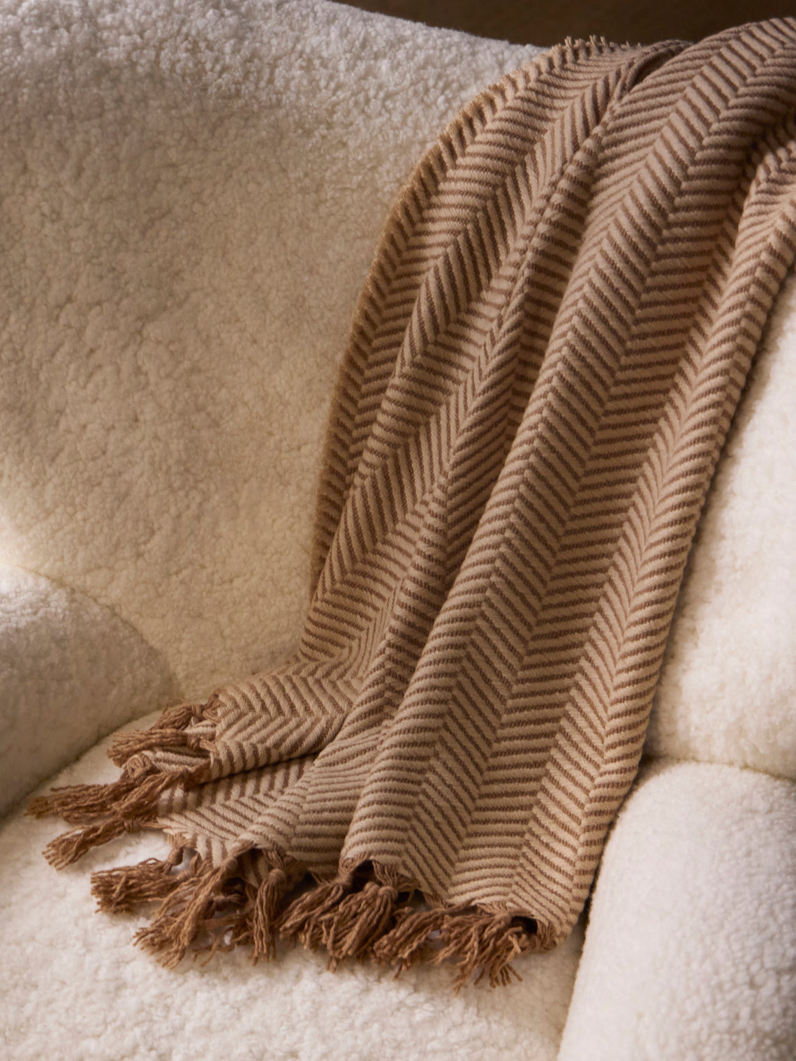 Alonpi - Bellagio Camel Hair Throw (78.5in/2m) - Beige - ABASK