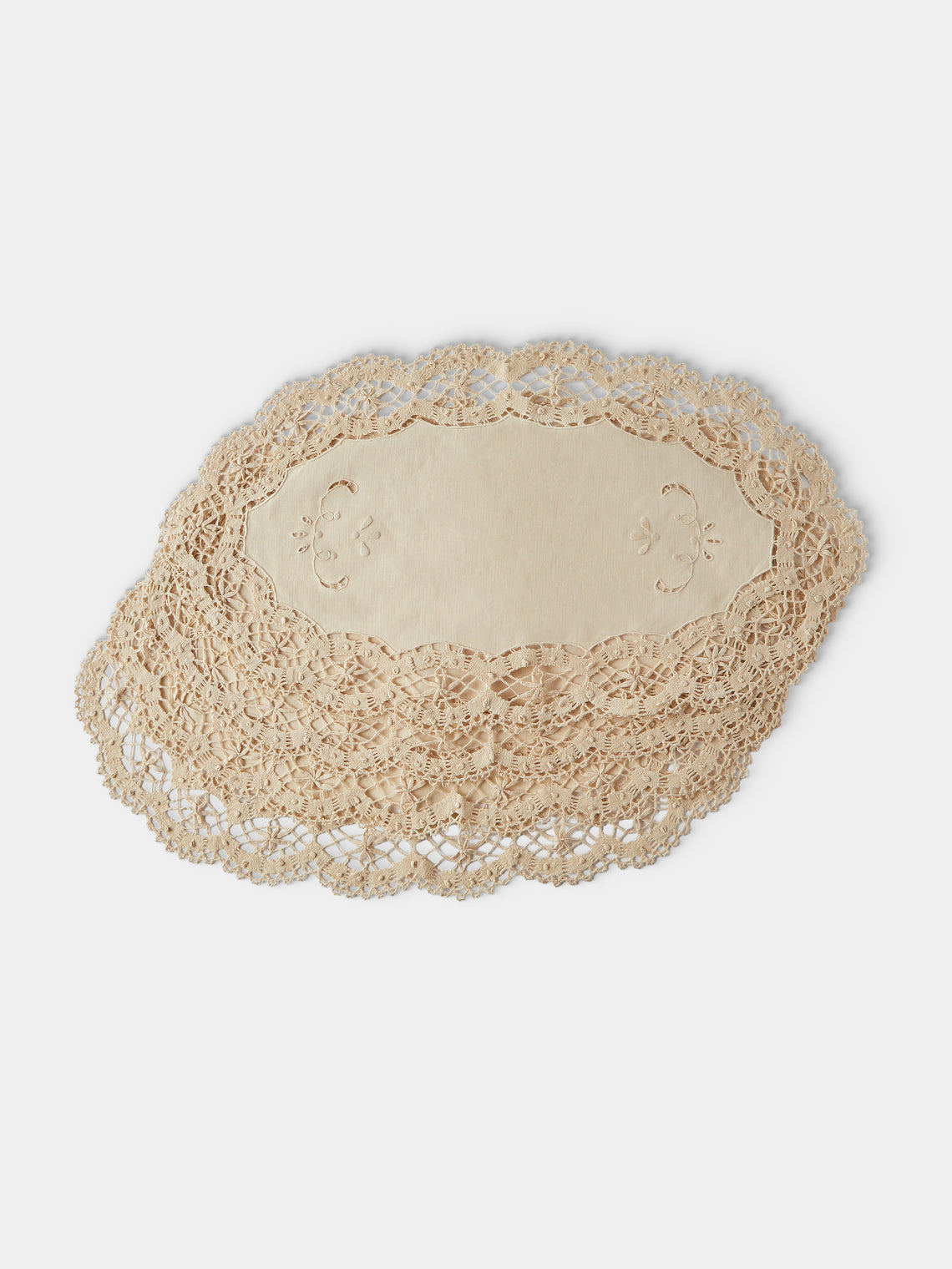 Rolane du Dreuih Creations - Lacework Linen Oval Placemats (Set of 4) - Beige - ABASK