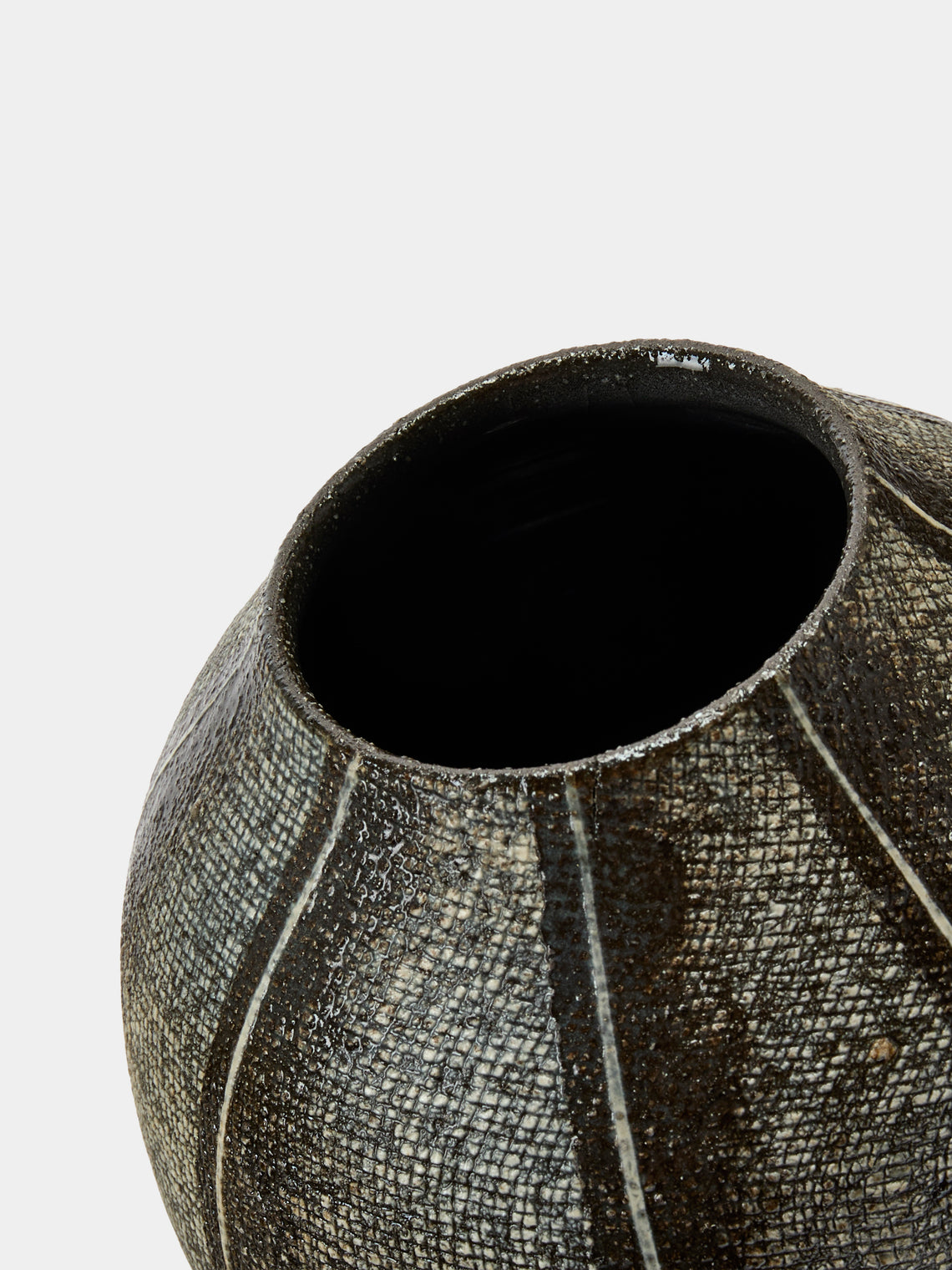 Masumi Ando - Textured Ceramic Vase (10.5in/26.5cm) - Gray - ABASK