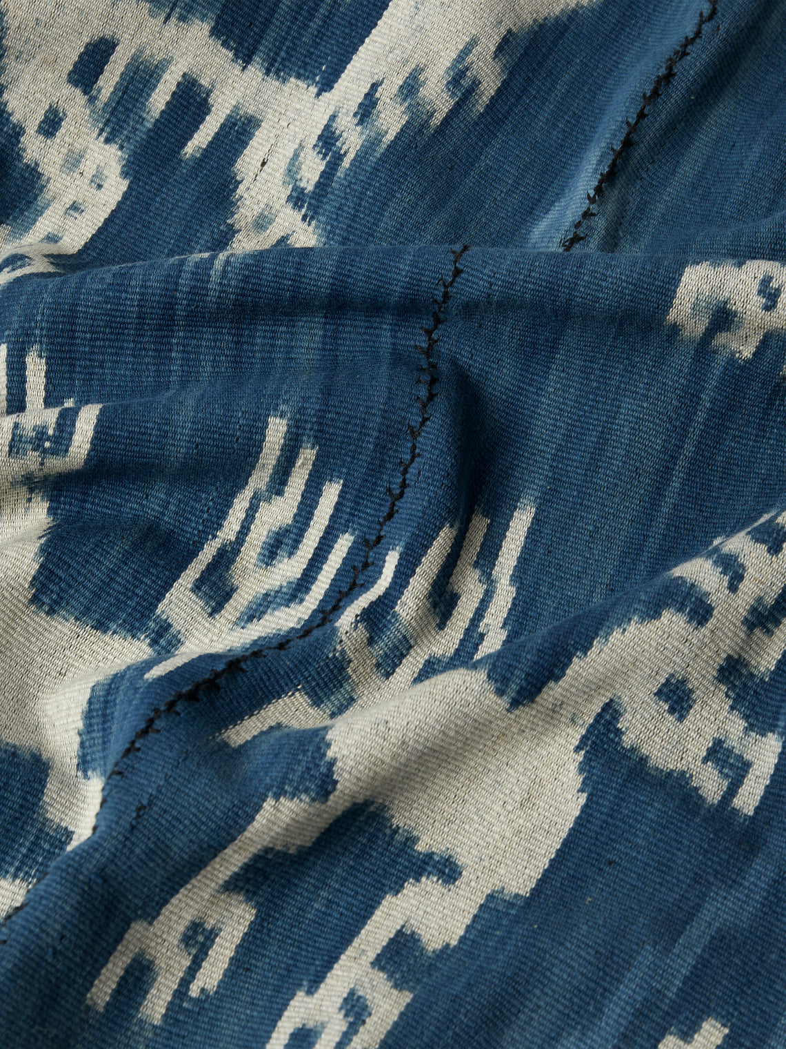 R Collective - Hundarangga Mahang Ikat Cotton Bed Blanket (102in/2.6m) - Blue - ABASK