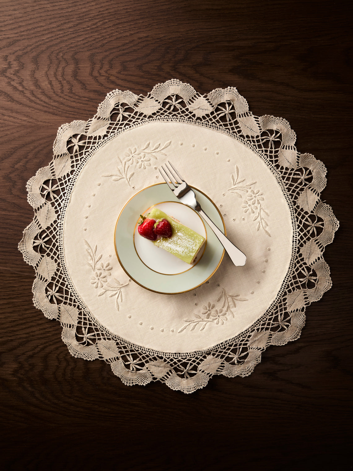 Rolane du Dreuih Creations - Lacework Linen Large Round Placemats (Set of 4) - Beige - ABASK