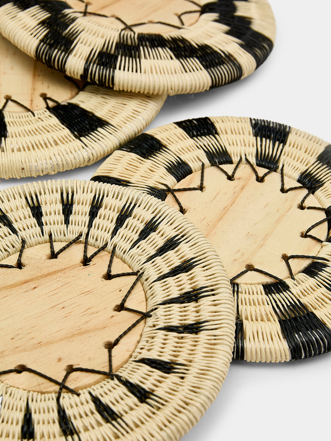 CasaLatina - Pacifico Handwoven Werregue Palm Coasters (Set of 4) - Tan - ABASK