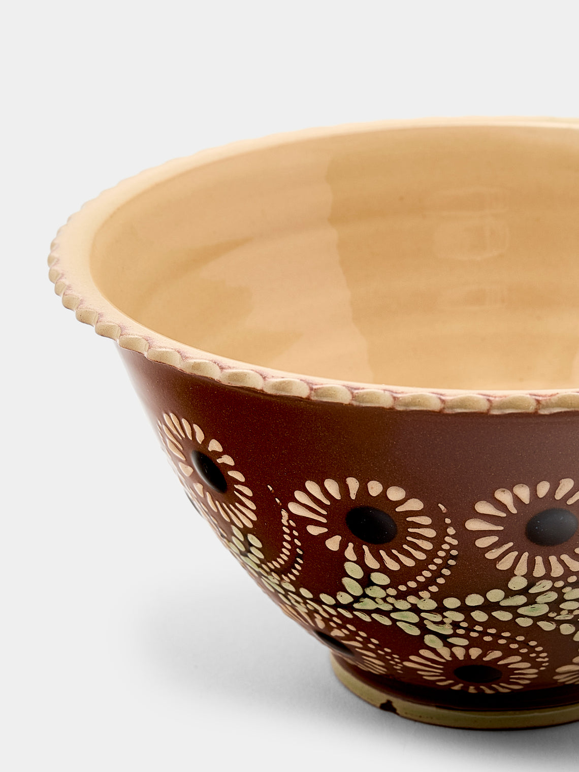 Poterie d’Évires - Flowers Hand-Painted Ceramic Small Fluted Serving Bowl - Light brown - ABASK