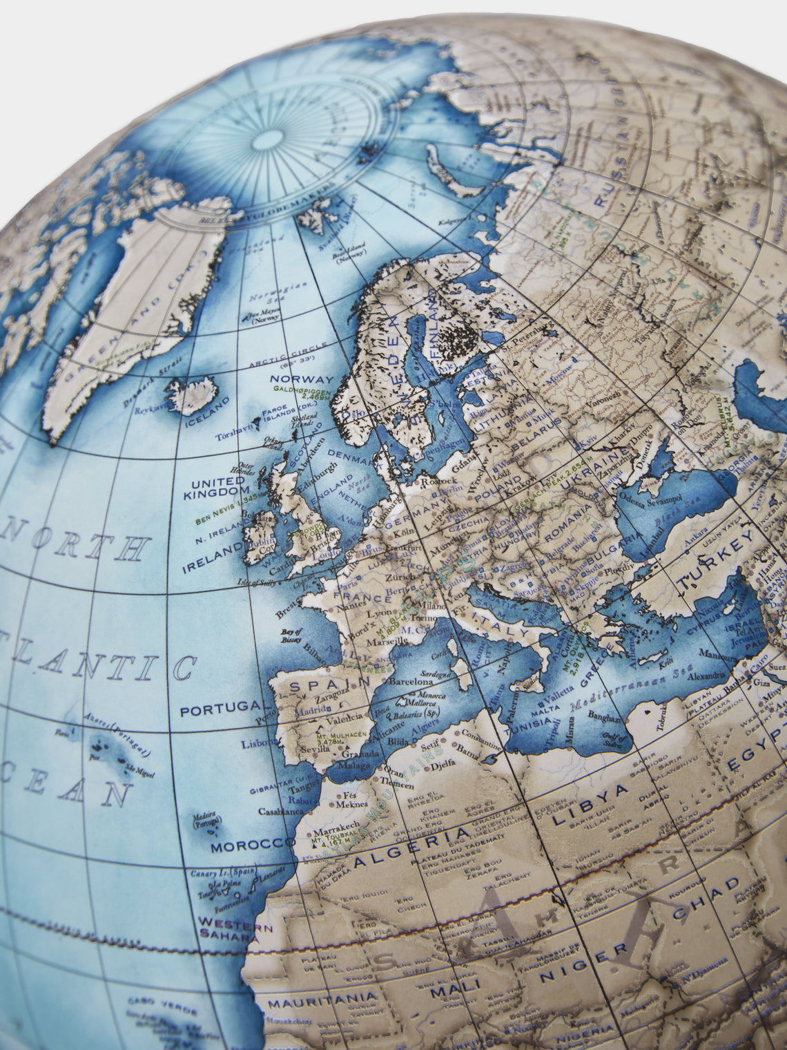 Bellerby & Co - The Albion Desktop Globe (22cm) -  - ABASK