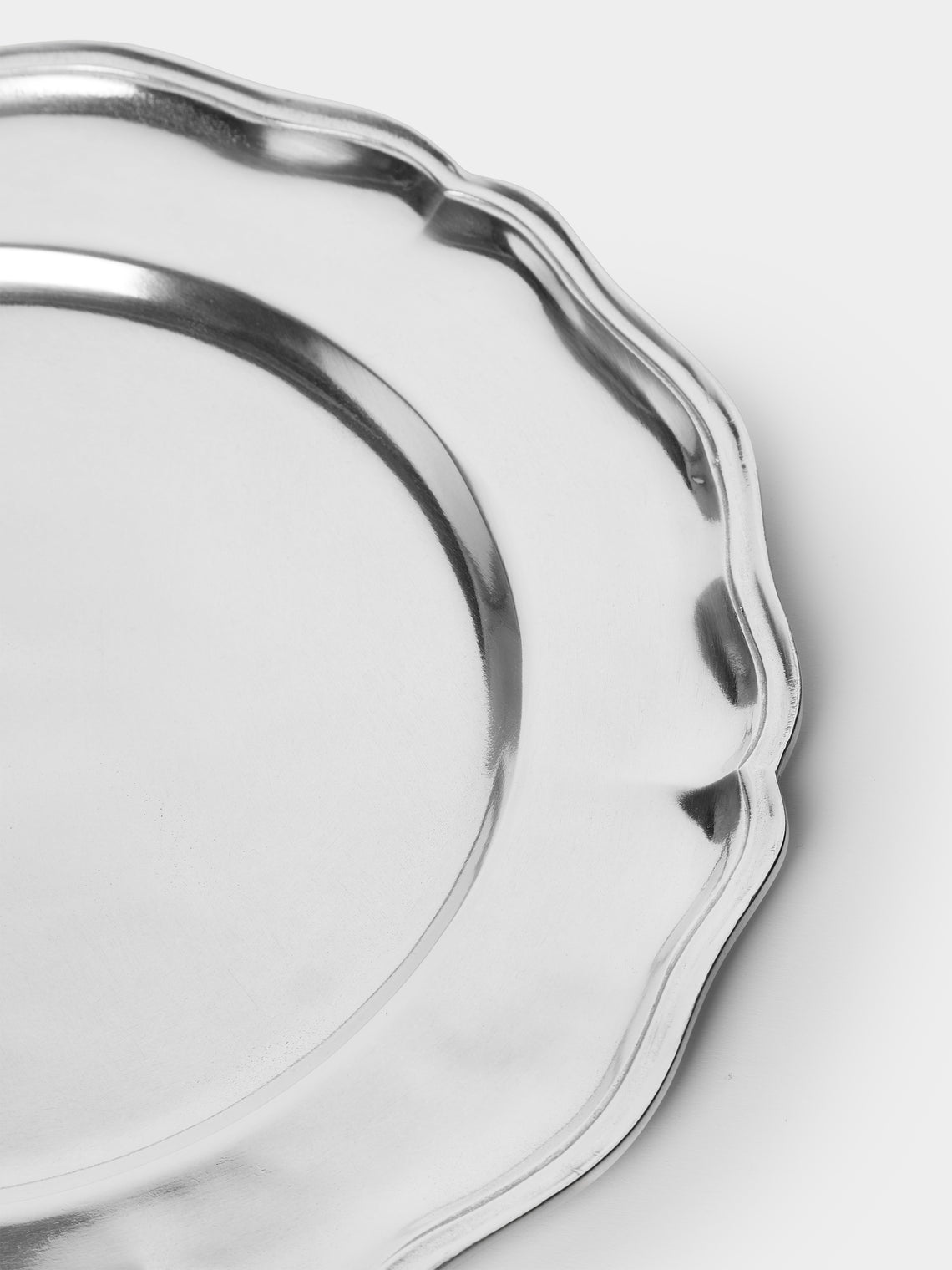 Cosi Tabellini - Georgian Pewter Charger Plate (13in/33cm) - Silver - ABASK