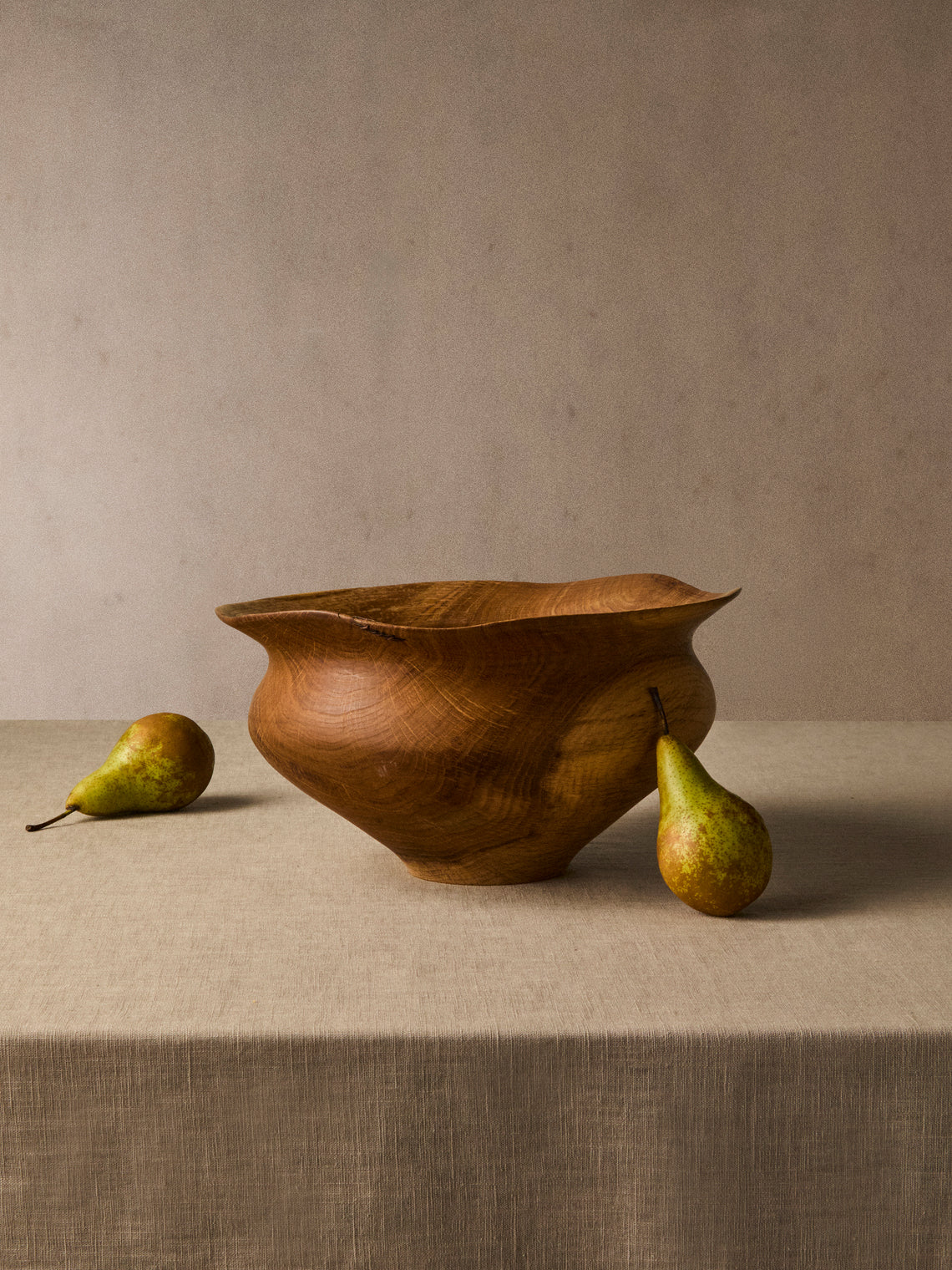 Iida Woodturning - Hand-Turned Oil-Finish Oak Bowl - Brown - ABASK
