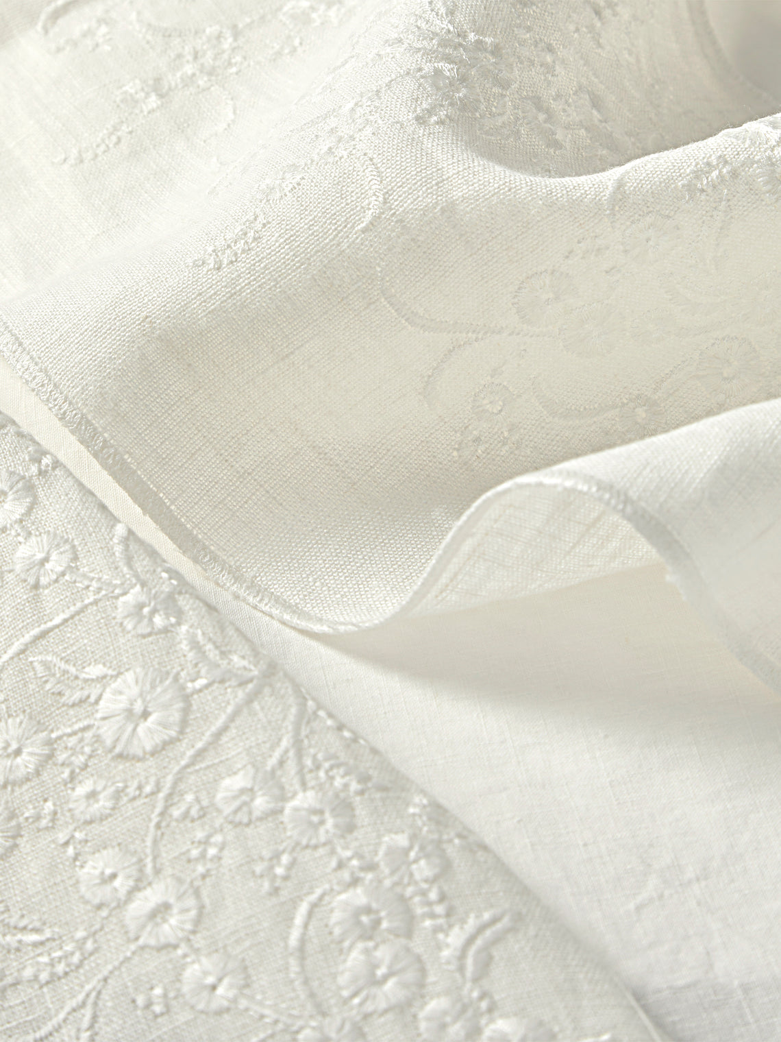 Borgo delle Tovaglie - Venaria Embroidered Linen Square Tablecloth - Ivory - ABASK