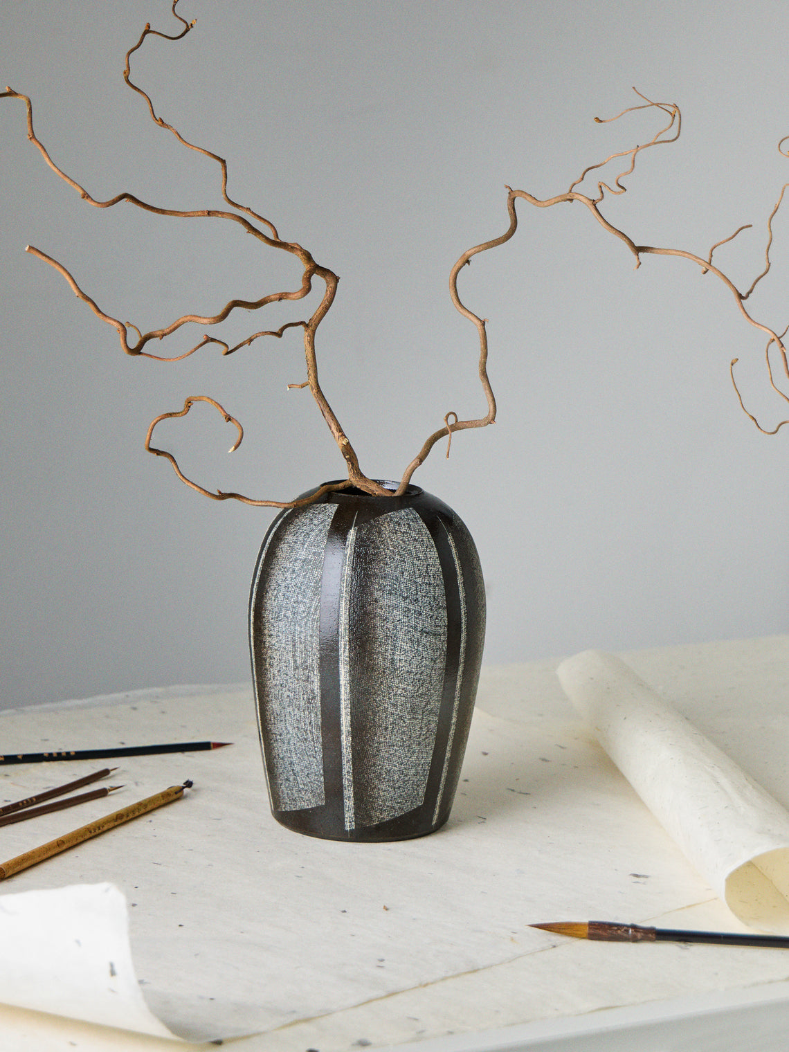 Masumi Ando - Textured Ceramic Vase (9.5in/24cm) - Gray - ABASK