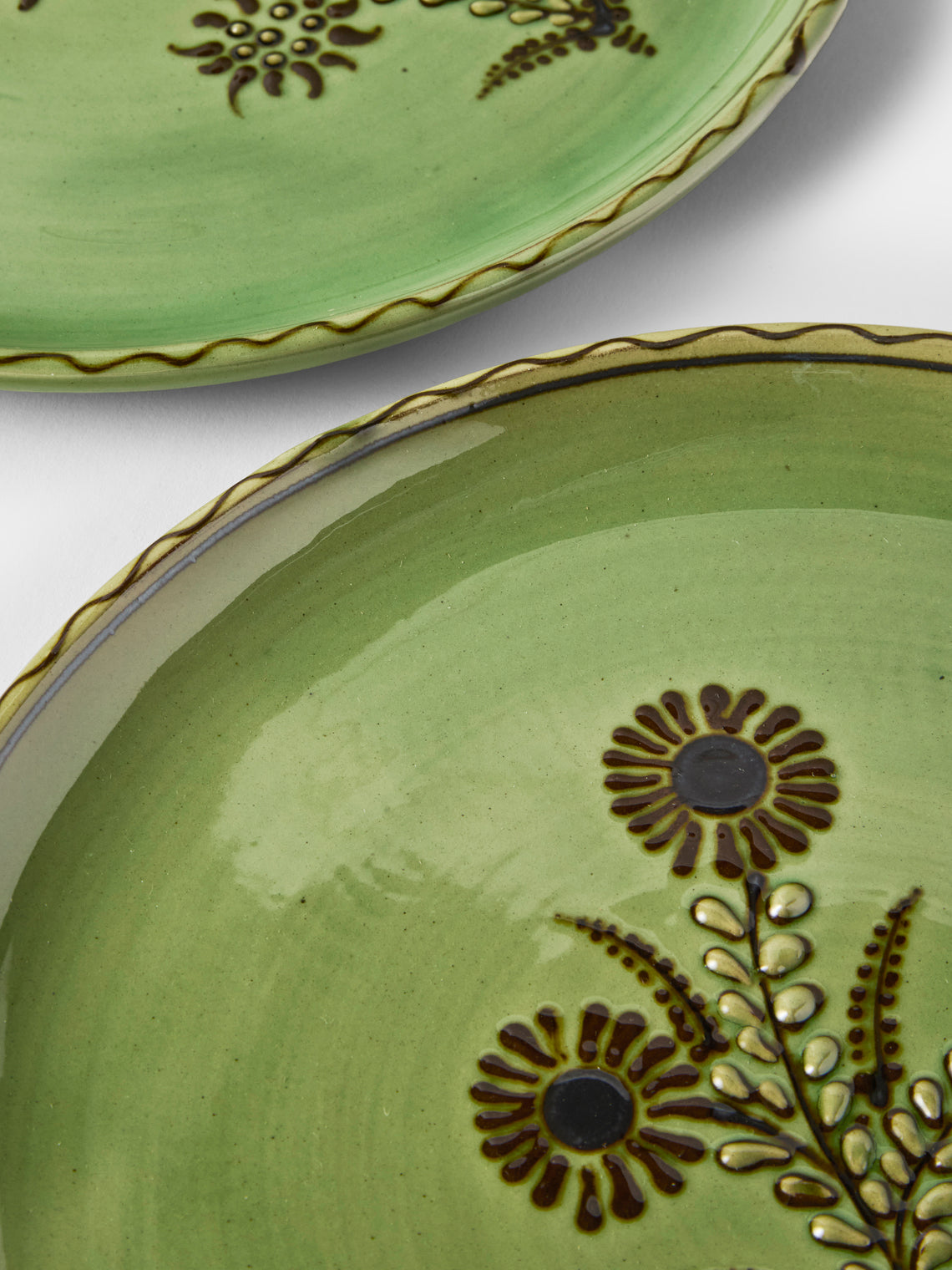 Poterie d’Évires - Flowers Hand-Painted Ceramic Dinner Plates – 9.5in/24cm (Set of 4) - Green - ABASK