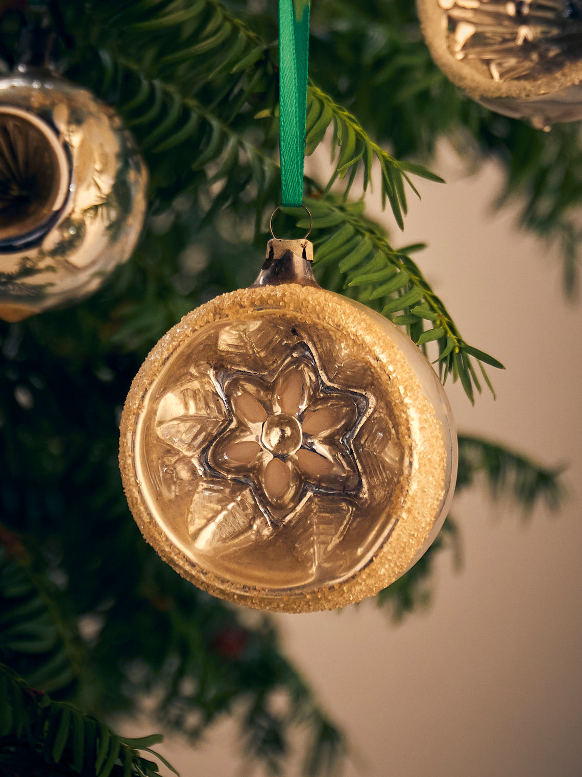Antique and Vintage - Early-20th-Century Reflective Glass Baubles (Set of 9) - Silver - ABASK
