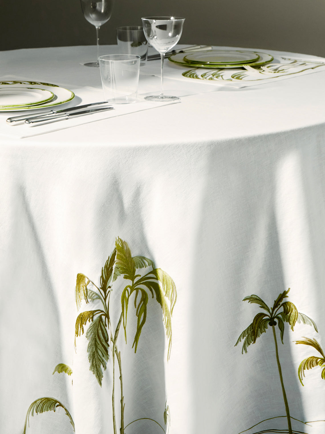 Loretta Caponi - Palm Tree Hand-Embroidered Linen Round Tablecloth -  - ABASK