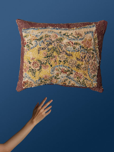 By Walid - 18th-Century English Needlepoint Linen Cushion -  - ABASK
