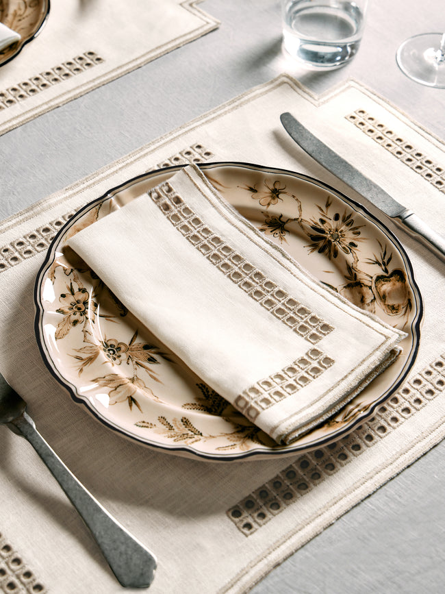 Borgo delle Tovaglie - Eva Embroidered Linen Napkins (Set of 4) - White - ABASK
