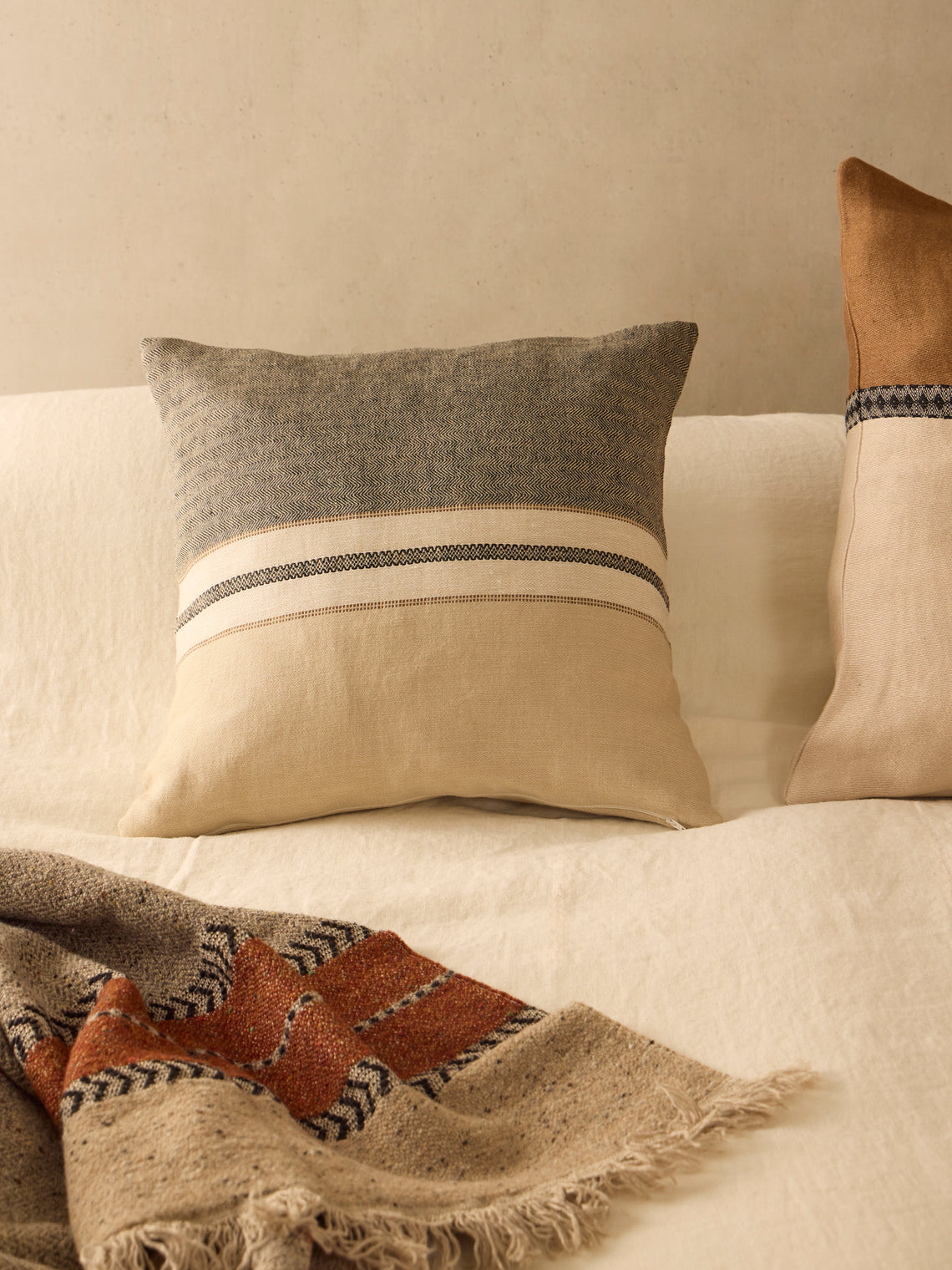 Libeco - Vourkari Belgian Linen Cushion (25in/63cm) - Cream - ABASK