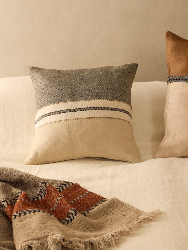 Libeco - Vourkari Belgian Linen Cushion (25in/63cm) - Cream - ABASK
