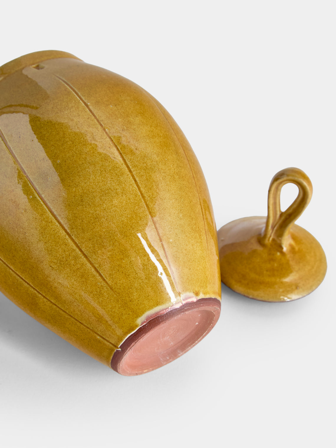 Neville Tatham - Slipware Large Ginger Jars (Set of 2) - Yellow - ABASK