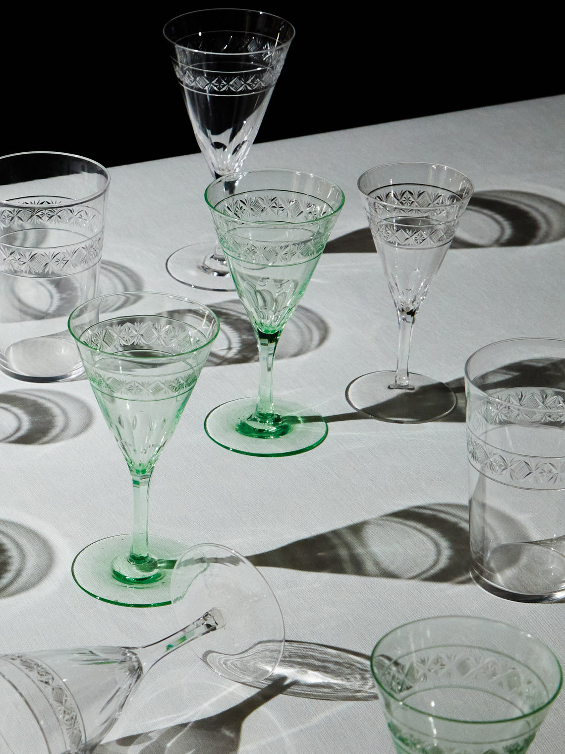 Antique and Vintage - 1900s Edwardian Cut Crystal Liqueur Glasses (Set of 6) - Clear - ABASK
