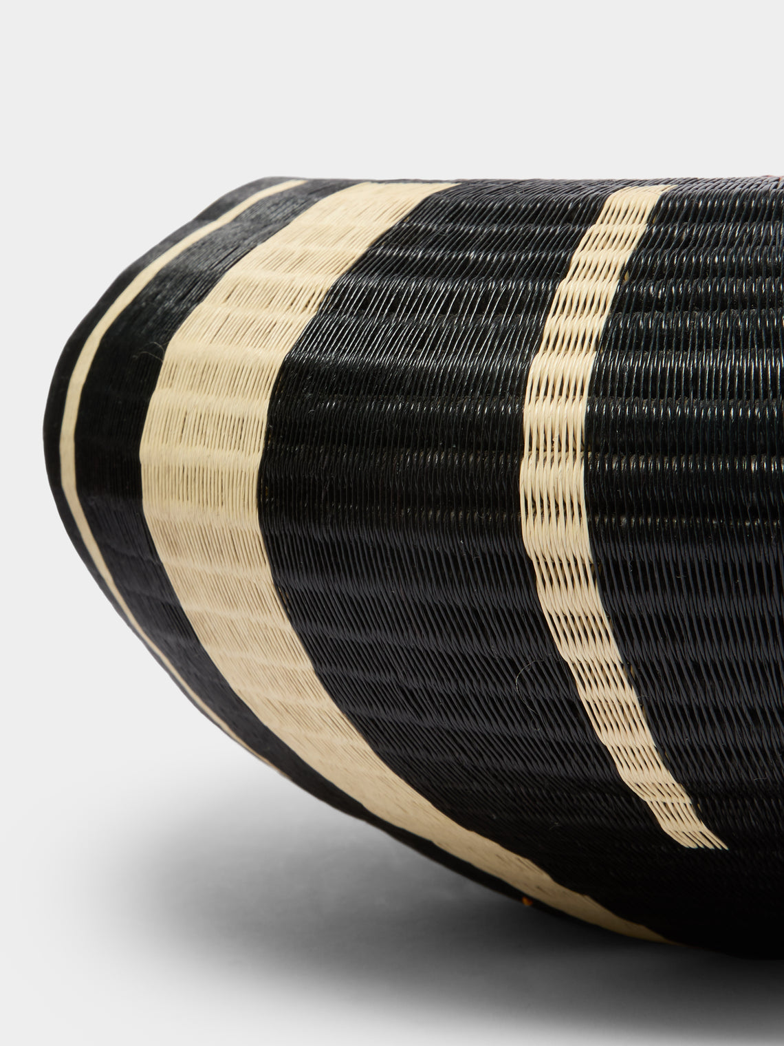 CasaLatina - Rayas Handwoven Werregue Palm Basket -  - ABASK