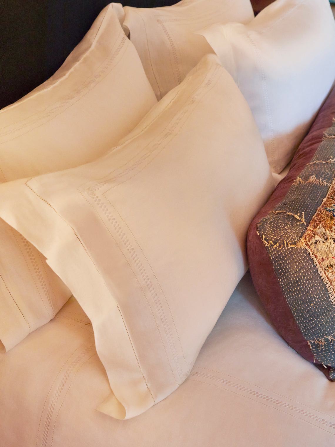 Volga Linen - Diamond-Stitch Linen Super King-Size Bedding Collection -  - ABASK