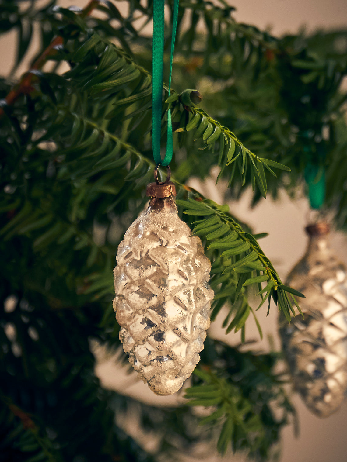 Antique and Vintage - Early-20th-Century Pinecones Glass Baubles (Set of 12) - Silver - ABASK