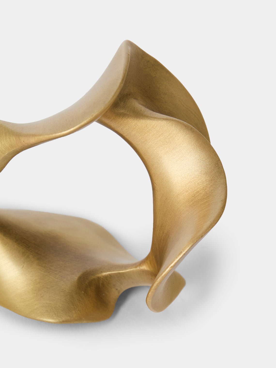 Viya - Saffron Brass Napkin Rings (Set of 6) - Gold - ABASK