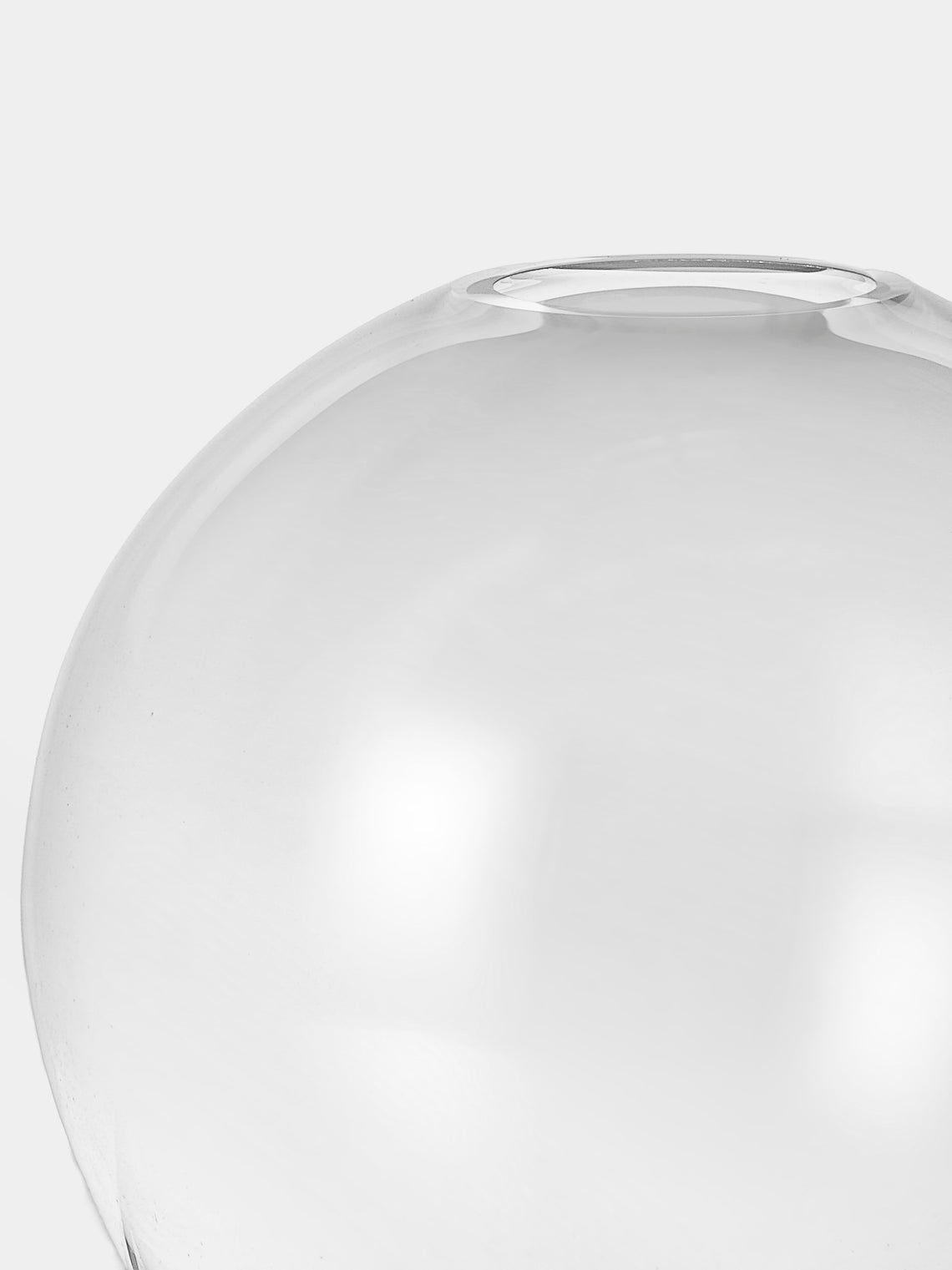 Lobmeyr - BV60 Flower Crystal Bud Vase (4in/10cm) - Clear - ABASK