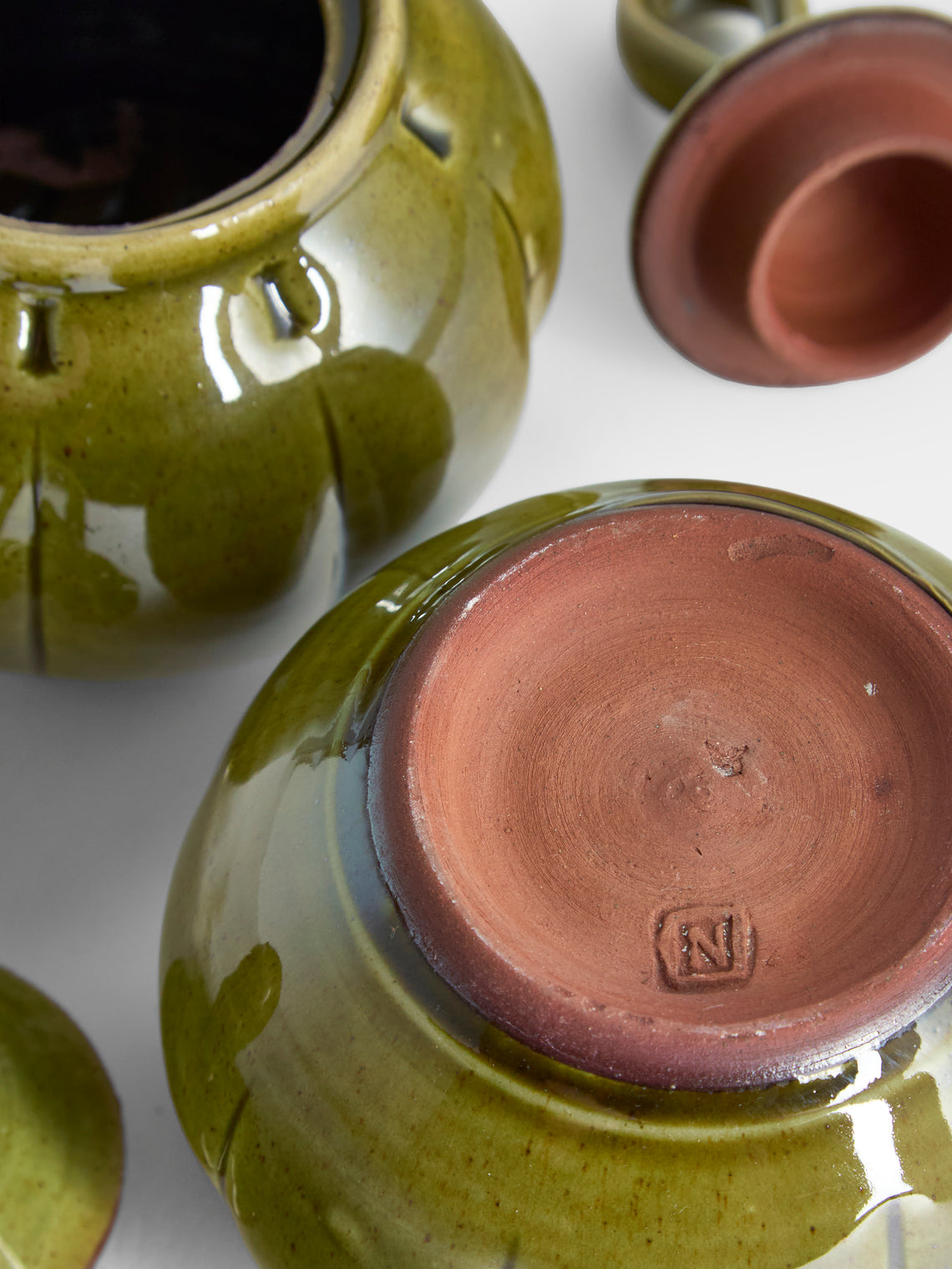Neville Tatham - Slipware Small Ginger Jars (Set of 2) - Green - ABASK
