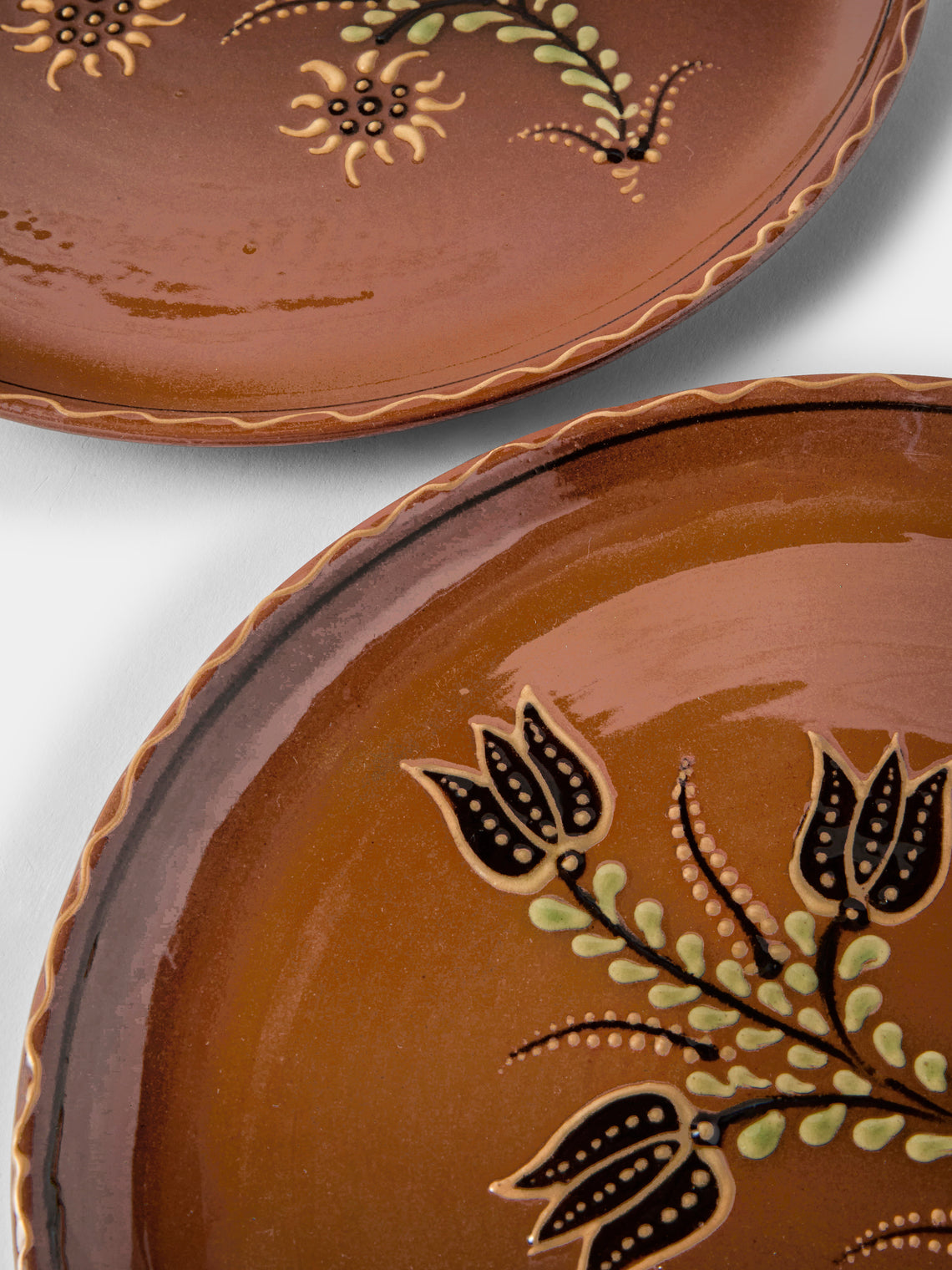 Poterie d’Évires - Flowers Hand-Painted Ceramic Dinner Plates – 9.5in/24cm (Set of 4) - Light Brown - ABASK